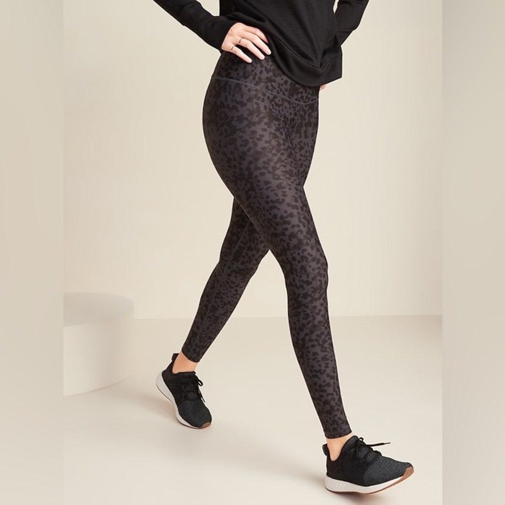 OLD NAVY EXTRA HIGH WAISTED POWERSOFT LEGGINGS BLACK CHEETAH